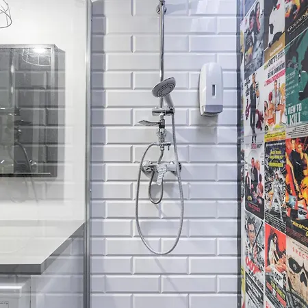 Hotel Maya's Flats & 24 - Hollywood Danzica