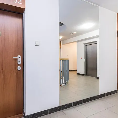 Maya's Flats & 24 - Hollywood Gdańsk