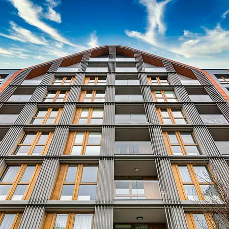 Maya's Flats & 24 - Hollywood *