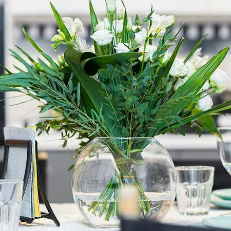 Hotel Maya's Flats & 24 - Hollywood *