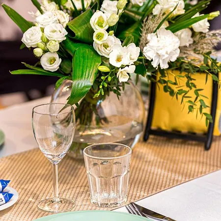 Hotel Maya's Flats & 24 - Hollywood Danzica