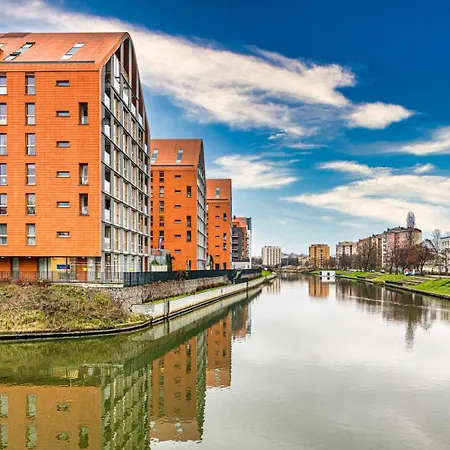 Hotel Maya's Flats & 24 - Hollywood